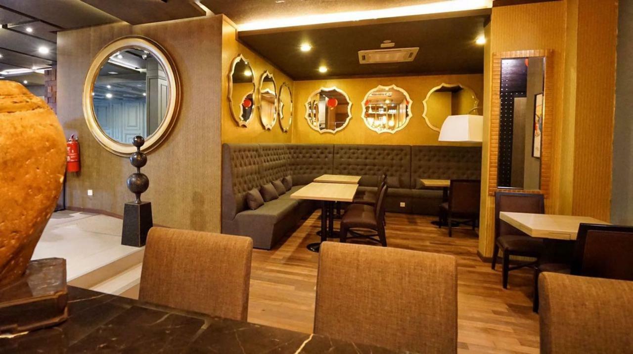 Bedrock Hotel Ipoh Bagian luar foto