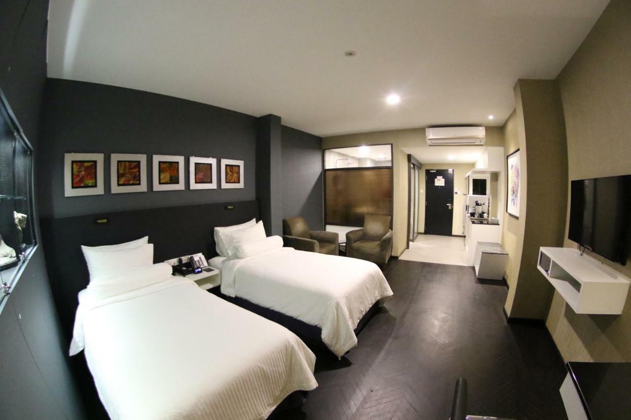 Bedrock Hotel Ipoh Bagian luar foto