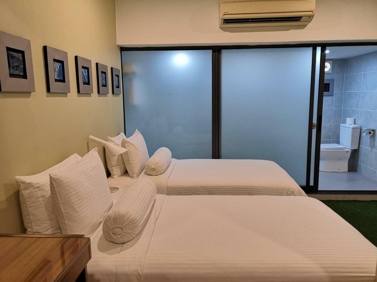 Bedrock Hotel Ipoh Bagian luar foto